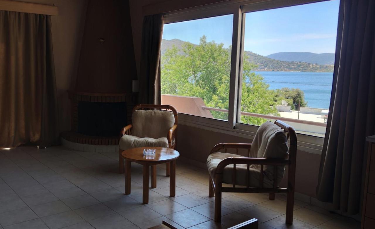 Penthouse Studio Next To The Sea Salamis Luaran gambar