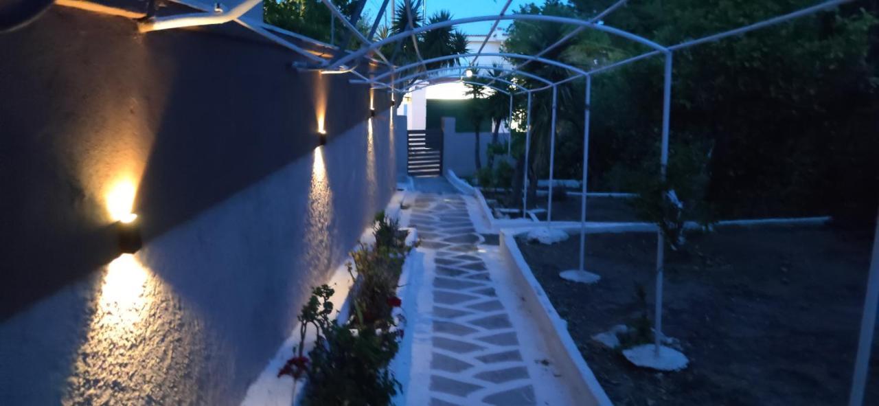 Penthouse Studio Next To The Sea Salamis Luaran gambar