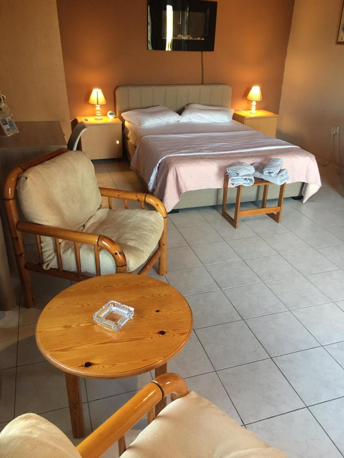 Penthouse Studio Next To The Sea Salamis Luaran gambar